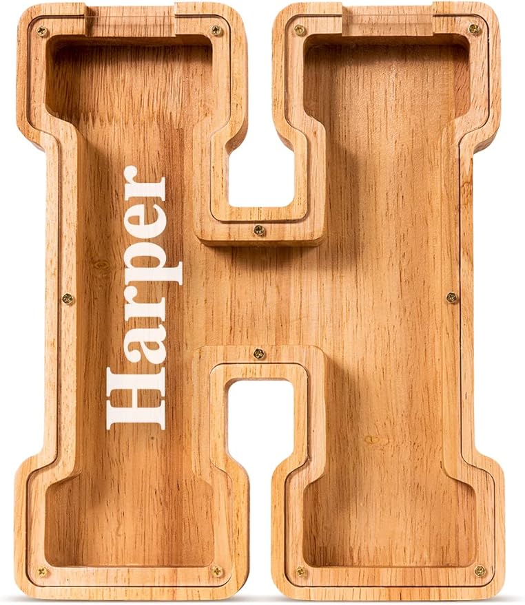 Handgefertigte Holz-Spardose in Buchstabenform